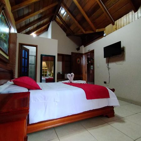 Casa Cultural Mindo Hotel Ngoại thất bức ảnh