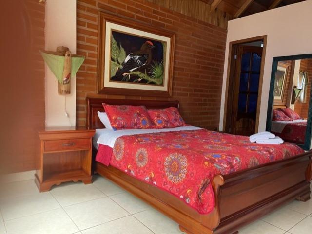 Casa Cultural Mindo Hotel Ngoại thất bức ảnh