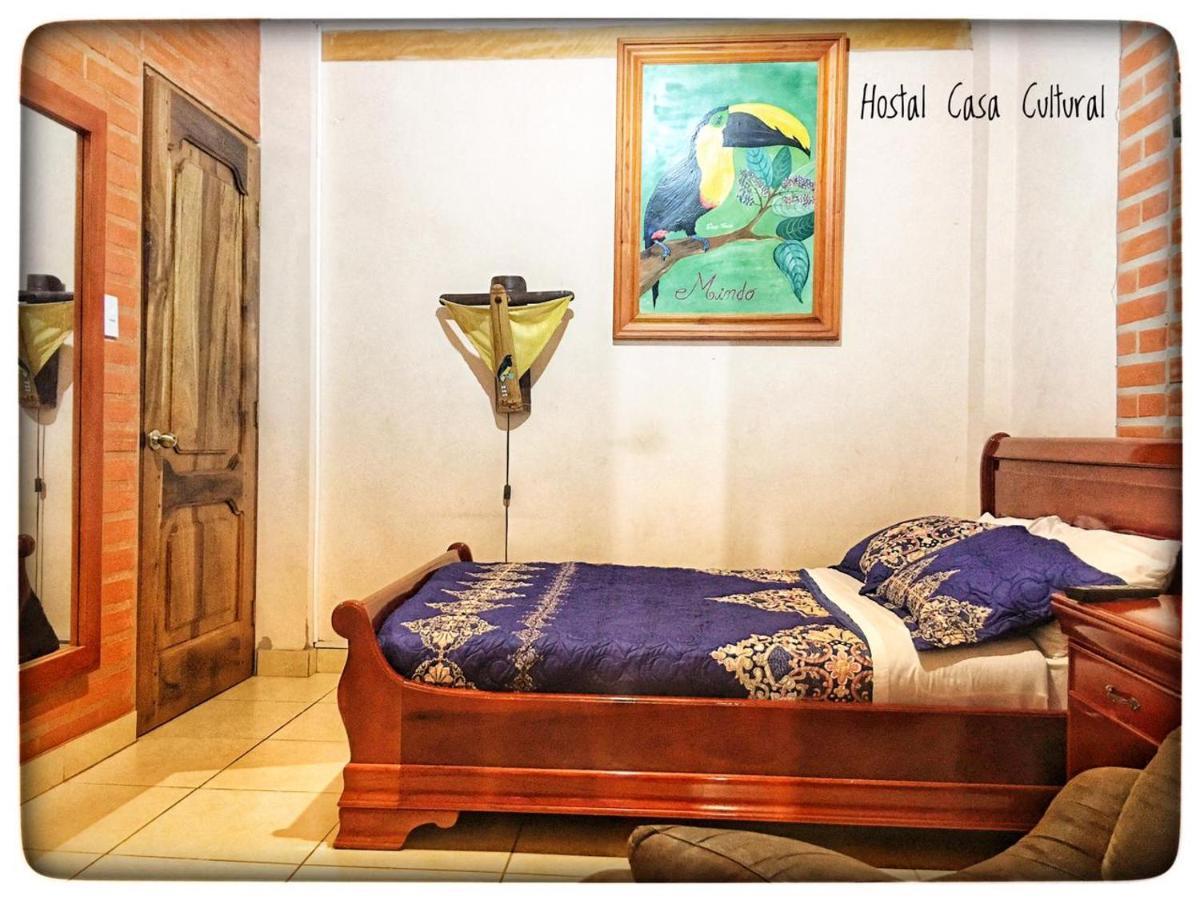 Casa Cultural Mindo Hotel Ngoại thất bức ảnh