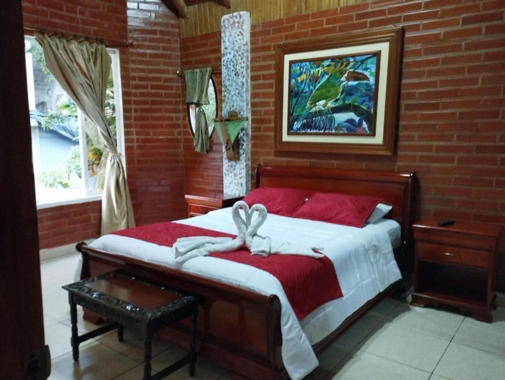 Casa Cultural Mindo Hotel Ngoại thất bức ảnh