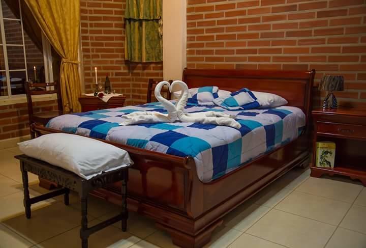 Casa Cultural Mindo Hotel Ngoại thất bức ảnh